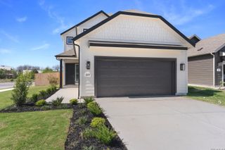 New construction Single-Family house 1237 Casetta Run, New Braunfels, TX 78130 plan Comal - image