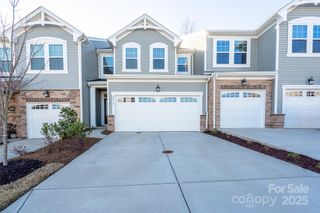 New construction Townhouse house 2418 Heathcliff Trl, Fort Mill, SC 29707 - image