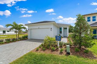 New construction Single-Family house 308 Se Via Sangro, Port St. Lucie, FL 34952 - image