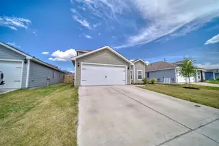 New construction Single-Family house 10852 Copper Hills Ln, Fort Worth, TX 76108 - image