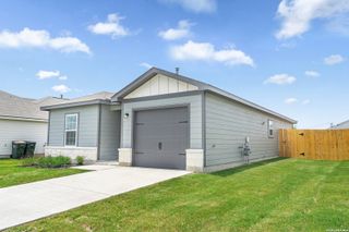 New construction Single-Family house 11940 Stroud Dr, San Antonio, TX 78252 plan Beech - image