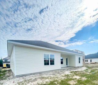 New construction Single-Family house 1018 Midnight Bourbon Mnr, New Bern, NC 28562 plan 1709 - image