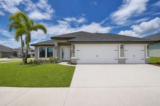 New construction  house 4616 Calamint Ln, Auburndale, FL 33823 plan 2200 - image