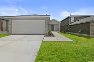 New construction Single-Family house 16068 Mahogany Wy, Elmendorf, TX 78112 plan The Estero - image