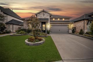 New construction Single-Family house 5042 Albany Shores Ln, Fulshear, TX 77441 plan Design 2737W - image