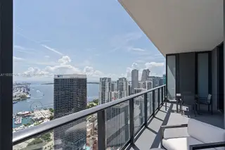 New construction Condo house 159 Ne 6Th St, Unit 5015, Miami, FL 33132 - image
