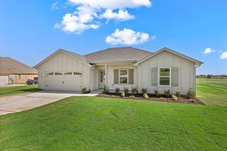 New construction Single-Family house 1020 Gatlin Cir, Springtown, TX 76082 - image