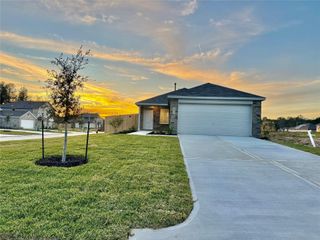 New construction Single-Family house 16734 Largetooth Aspen Ln, New Caney, TX 77357 plan Oakridge - image