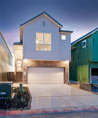 New construction Single-Family house 207 Flora Springs Cv, Liberty Hill, TX 78642 - image