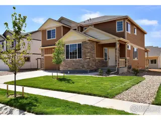 New construction Single-Family house 4785 Grapevine Wy, Johnstown, CO 80534 plan The Glendo - image