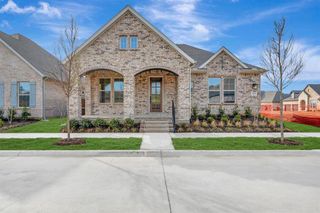 New construction Single-Family house 2076 Spotted Fawn Dr, Arlington, TX 76005 plan The Chasewood - image