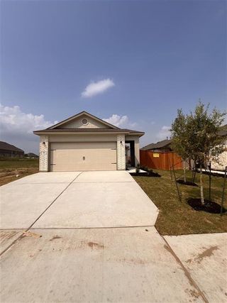 New construction Single-Family house 179 Blackwell Ln, Kyle, TX 78640 - photo