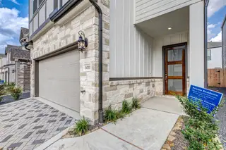 New construction Single-Family house 3011 Valley Peak Dr, Houston, TX 77063 plan Villa - image