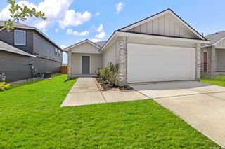 New construction Single-Family house 16075 Mahogany Wy, Elmendorf, TX 78112 plan The Estero - image