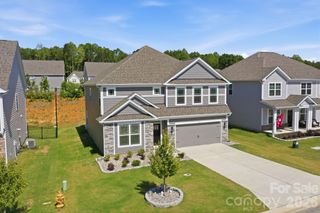 New construction Single-Family house 125 Saidin Ln, Troutman, NC 28166 plan Summit - image
