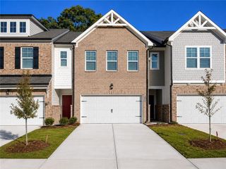 New construction Townhouse house 604 Gunnin Wy, Unit LOT 33, McDonough, GA 30253 - image