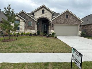 New construction Single-Family house 18338 Tiger Flowers Dr, Conroe, TX 77302 plan Mirabelle - image