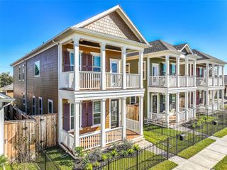 New construction Single-Family house 2519 S Houston Ave, Pearland, TX 77581 - image