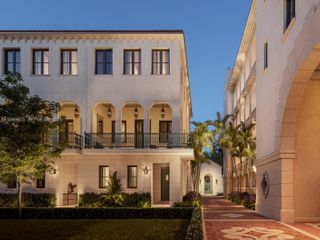 New construction Townhouse house 504 Malaga Ave, Unit T3, Coral Gables, FL 33134 - image