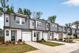 New construction Townhouse house 6021 Longar Ln, Charlotte, NC 28269 - image