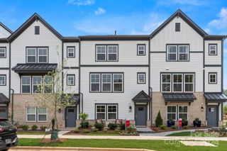 New construction Townhouse house 4013 Hidden Oaks Drive, Charlotte, NC 28205 Vail II- photo