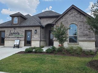 New construction Single-Family house 5964 Carmona Trl, Fort Worth, TX 76123 - image