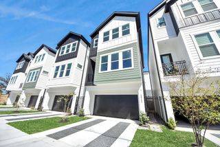 New construction Single-Family house 4814 Cochran St, Houston, TX 77009 - image