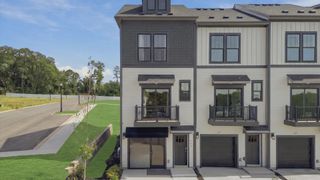 New construction Townhouse house 7 Cashel Ct, Greenville, SC 29605 plan Hawkley - image