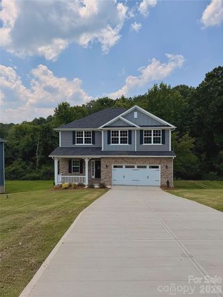New construction Single-Family house 200 Fostoria Pl, Albemarle, NC 28001 plan 2307 - image