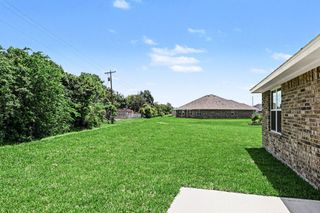 New construction Single-Family house 10 Greystone Ct, Angleton, TX 77515 plan 2320 - image
