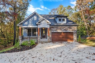 New construction Single-Family house 602 Cross Creek Dr, Seneca, SC 29678 plan Greenbrier - image