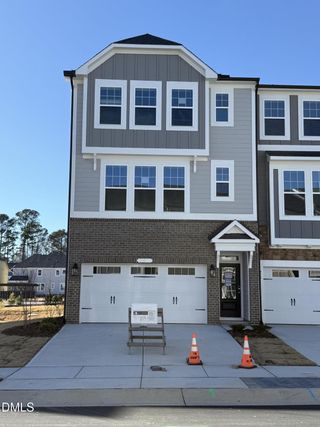 New construction Townhouse house 10025 Secluded Garden Dr, Unit 163, Apex, NC 27523 - image