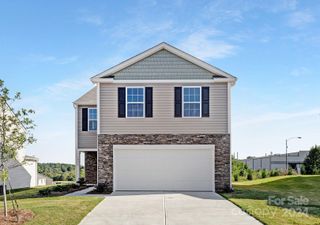 New construction Single-Family house 1066 Foxberry Lane, Maiden, NC 28650 Aisle- photo