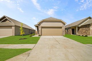 New construction Single-Family house 1704 Luke Street, Ennis, TX 75119 The Newcastle- photo