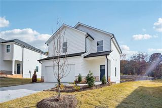 New construction Single-Family house 2004 Nolan Wy, Conyers, GA 30013 plan Finley - image