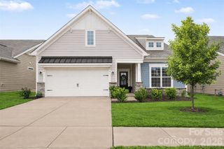 New construction Single-Family house 1101 Lookout Shoals Dr, Fort Mill, SC 29715 - image