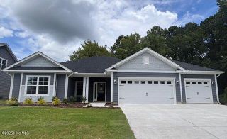New construction Single-Family house 110 Firethorn Cir, Wallace, NC 28466 plan 1602- 1 - image