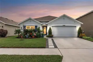 New construction Single-Family house 7520 Rosewood Garden Lp, Tampa, FL 33637 - image