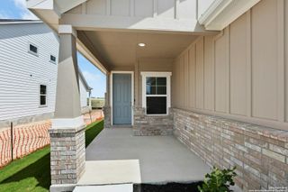 New construction Single-Family house 1518 Bluff Path, New Braunfels, TX 78130 plan Inverness - image