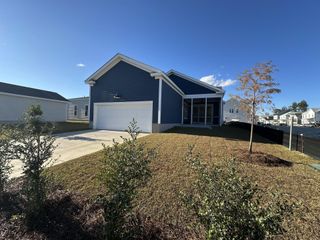 New construction Single-Family house 827 Gentle Breeze Dr, Summerville, SC 29486 plan Hutchinson (Ranch) - image