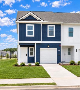 New construction Townhouse house 1374 Riverstone Rd, Unit LOT 95, Jonesboro, GA 30238 - image