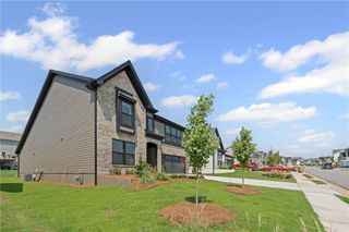 New construction Single-Family house 752 Crystal Lake Pkwy, Hoschton, GA 30548 Ivy- photo