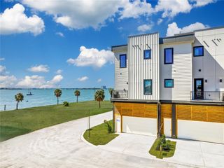 New construction Single-Family house 4412 Tucker Ln, Seabrook, TX 77586 plan Lago Pointe - Outside - image