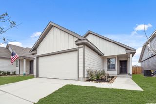 New construction Single-Family house 13608 Helton Pass, St. Hedwig, TX 78152 plan The White Oak - image