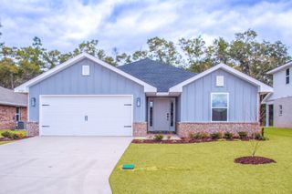 New construction Single-Family house 5307 Hidden Pines Cir, Milton, FL 32583 plan 1530 - image