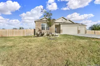 New construction Single-Family house 121 Cheyenne Dr, Floresville, TX 78114 - image