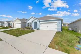 New construction Single-Family house 11400 Amber Ridge Dr, Zellwood, FL 32798 plan ARIA - image