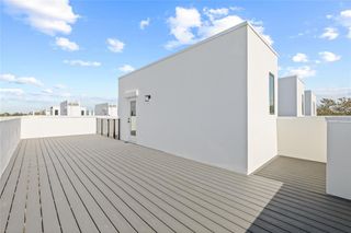 New construction Townhouse house 301 15Th St N, St. Petersburg, FL 33705 - image