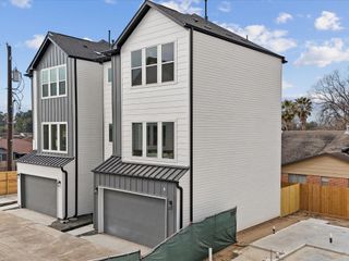 New construction Single-Family house 267 De Boll St, Houston, TX 77022 - image