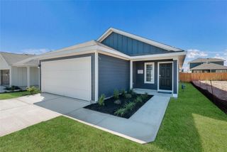 New construction Single-Family house 12303 Bulldogger Bnd, Mustang Ridge, TX 78610 The Amber- photo